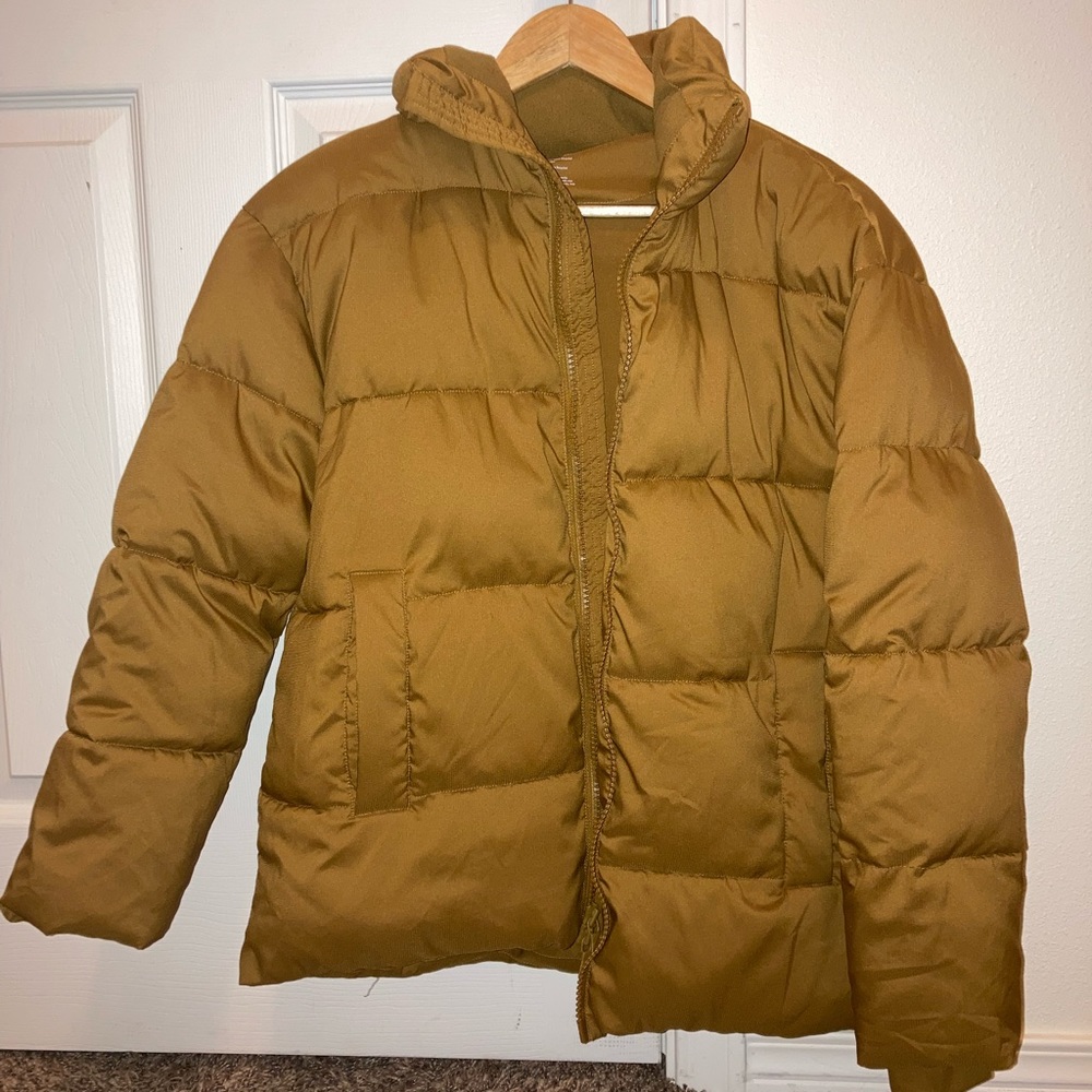 girlfriend collective saddle classic puffer - size medium